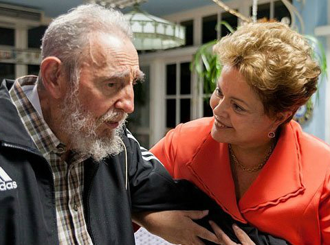 A presidente Dilma esteve ontem com o líder da Revolução Cubana, Fidel Castro, a quem agradeceu pelos profissionais que atuam no Mais Médicos e também prometeu mais apoio econômico