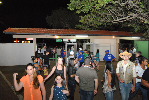 Expobai 2012: Segurança no parque é reforçada com detector de metais Segurança no Parque de Exposições conta com detector de metais