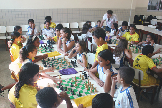 Atividades esportivas e lúdicas fazem parte do currículo do programa Mais Educação (Foto: João Bittar/Arquivo MEC) 
