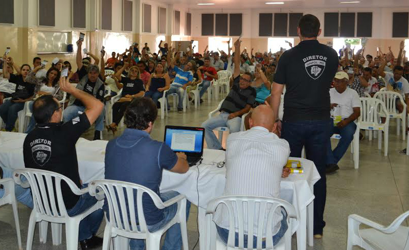 Sinpol-MS rebate informações do governo sobre negociação salarial