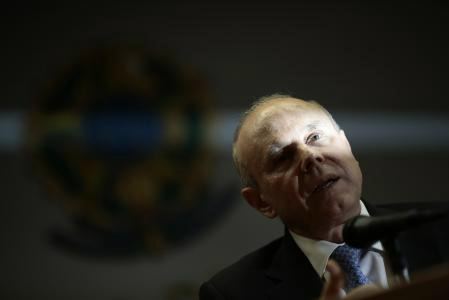 Corte do Orçamento vai manter solidez fiscal, diz Mantega Ministro da Fazenda, Guido Mantega, durante coletiva de imprensa após reunião com os diretores da Associação Nacional dos Fabricantes de Veículos Automotores (ANFAVEA), em Brasília.