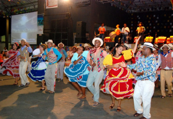 Sancionada lei que institui o Dia Nacional do Quadrilheiro Junino