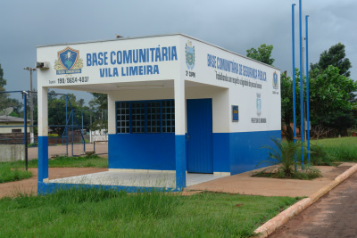 Nicoline cobra funcionamento da Policia Comunitária na vila Limeira Foto: Moreira Produções