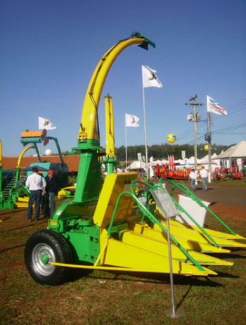 Falta de licença impede vendas de máquinas agrícolas brasileiras para a Argentina Falta de licença impede vendas de máquinas agrícolas brasileiras para a Argentina