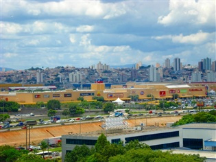 Center Norte fecha para instalar drenos que vão retirar gás metano do subsolo Center Norte fecha para instalar drenos que vão retirar gás metano do subsolo