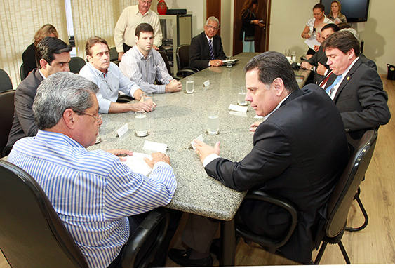Governadores unem forças na tentativa de regulamentar incentivos fiscais Governadores unem forças na tentativa de regulamentar incentivos fiscais