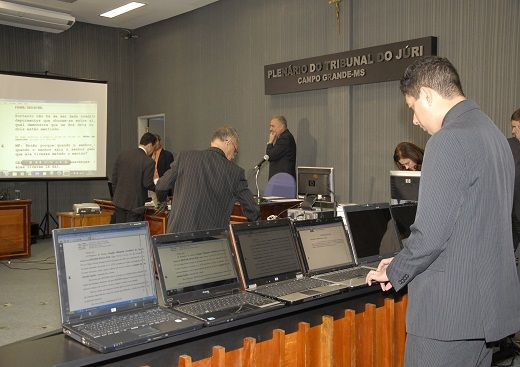 Primeiro júri digital com teleconferência da América Latina ocorrerá em CG Para o juiz Aluízio o uso desta ferramenta seria positivo para a agilidade da Justiça.