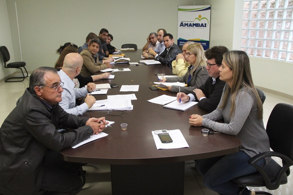 Reunião dos secretários municipais, contando também com a presença do vice-prefeito, Valter Brito / Foto: Decom