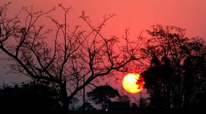 Condições de calor e tempo seco se mantém no primeiro dia de novembro Condições de calor e tempo seco se mantém no primeiro dia de novembro