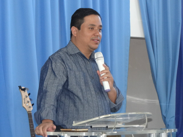 Evangélicos são 36,1% da população religiosa em Amambai Pastor Rogério Severino dos Santos, presidente do Copea / Foto: Moreira Produções