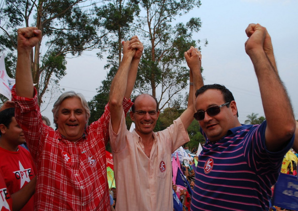 Senador Delcídio Amaral (E), Sérgio Barbosa e Dr. Bandeira.