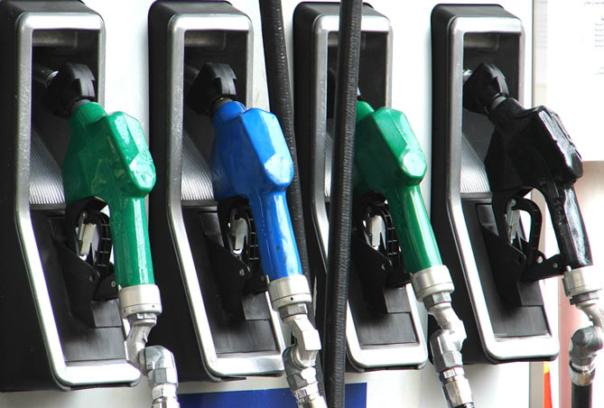 Postos de combustíveis deverão informar tipo de gasolina vendida Postos de combustíveis deverão informar tipo de gasolina vendida