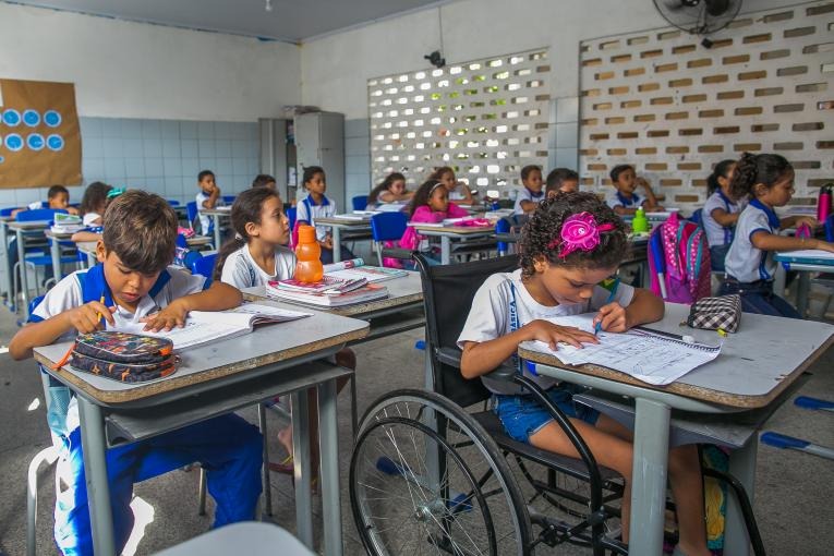 Ensino fundamental reprovou 2,6 milhões de alunos em 2018, diz Unicef