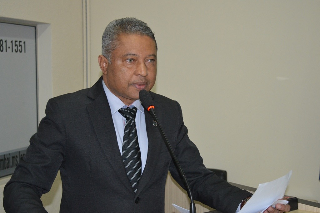 Darci busca a aquisição de uma aparelho de anestesia para o Hospital Regional / Foto: Assessoria