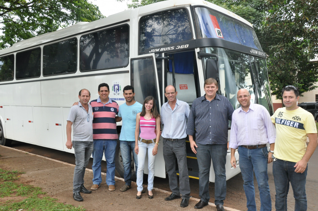Acadêmicos que viajam cerda de 4 horas entre ida e volta para a cidade de Dourados, hoje contam com maior comodidade e segurança / Foto: Assessoria
