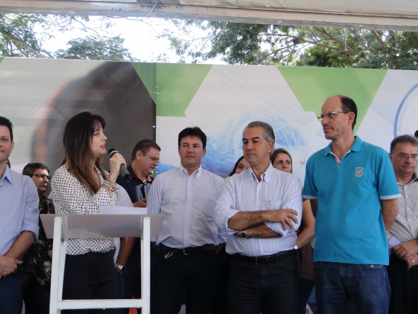 Governador assina convênios e inaugura serviços da Caravana da Saúde em Amambai Deputada estadual Mara Caseiro / Foto: Moreira Produções