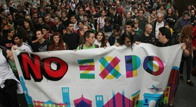 Manifestantes protestam contra a Expo Milão