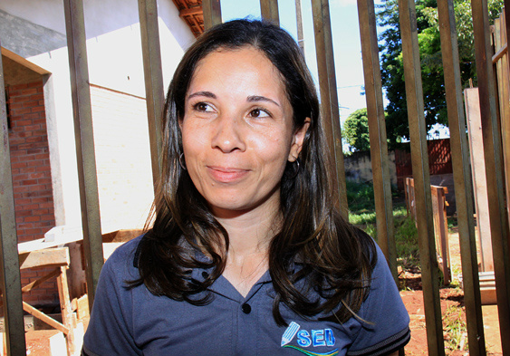 Kits escolares e uniformes garantem compromisso de pais e alunos com estudo