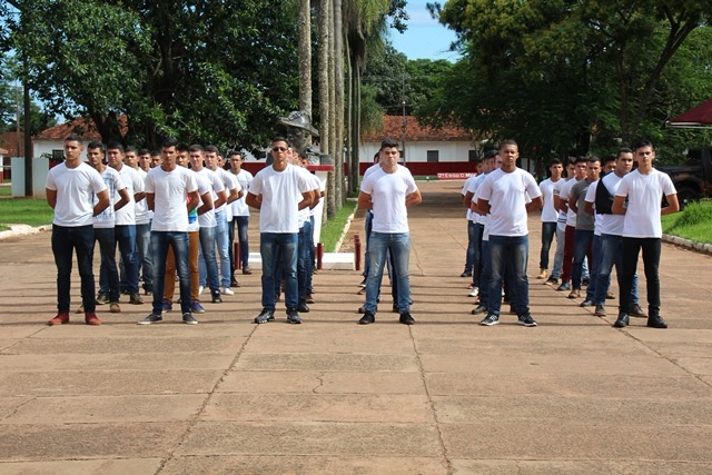 17º RC Mec - Licenciamento (1ª baixa) do efetivo variável do ano de 2017 Fotos: CB Menezes