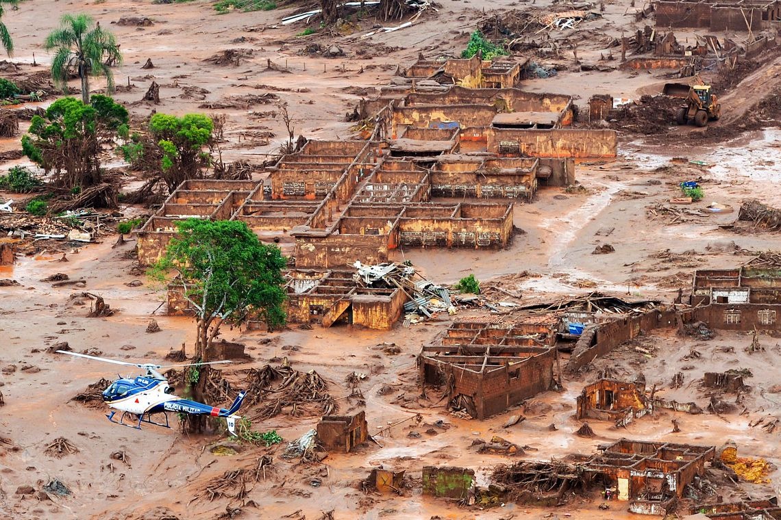 Dano moral gera divergência em indenização por tragédia em Mariana Antonio Cruz/ Agência Brasil