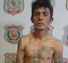 Pistoleiro que matou 3 em apenas um dia é preso na fronteira do Paraguai Pistoleiro preso em Pedro Juan Caballero, cidade-gêmea de Ponta Porã. (Foto: Ultima Hora)