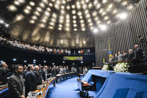 Senado aprova em segundo turno PEC das Domésticas, que entra em vigor no dia 2 Sessão conjunta do Congresso no próximo dia 2 deve contar com presença de Dilma (Foto: Geraldo Magela/Agência Senado)