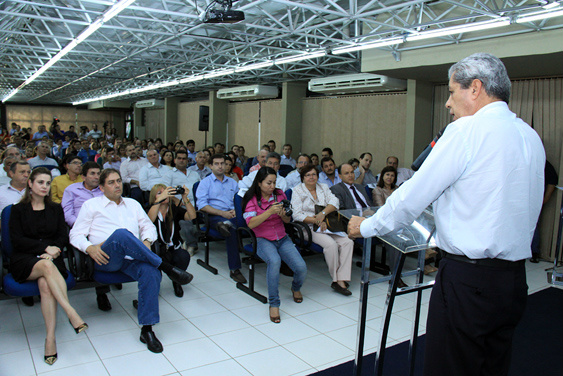 Municípios assinam com Estado o Pacto de Adesão ao Suas Municípios assinam com Estado o Pacto de Adesão ao Suas