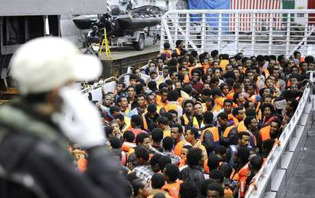 Mais 253 imigrantes ilegais são localizados nas águas do Mediterrâneo