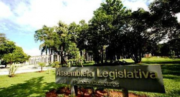 Deputados têm até o dia 30 para garantir emendas Deputados têm até o dia 30 para garantir emendas