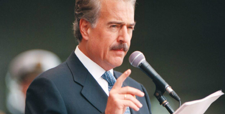 Ex-presidente colombiano renuncia à Comissão de Paz Ex-presidente colombiano renuncia à Comissão de Paz