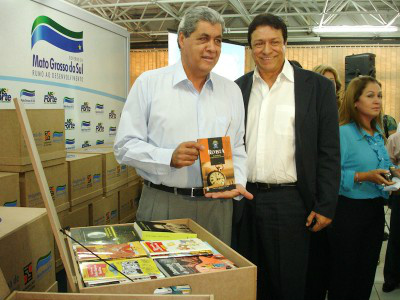 Fundação de Cultura entrega Kit Literário a 40 municípios do Estado