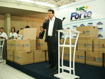 Fundação de Cultura entrega Kit Literário a 40 municípios do Estado