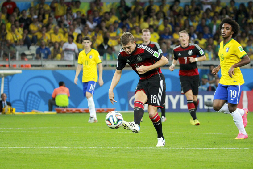 Meia Toni Kroos fez dois gols e foi eleito o melhor da partida. 