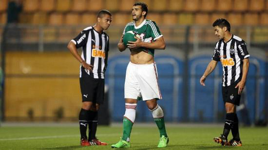 Agora centenário, Palmeiras é batido pelo Atlético-MG