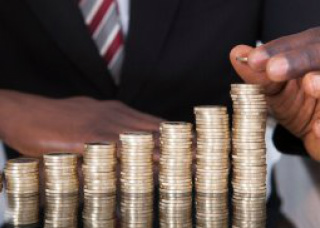 Renda dos negros não chega a 60% da dos brancos De 2003 a 2013, a renda da população preta e parda cresceu 51,4%, enquanto a da população branca aumentou 27,8%, divulgou hoje o IBGE)