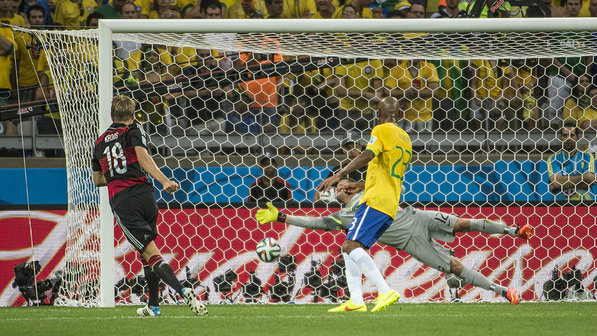 O jogo não foi o esperado e a torcida amambaiense opina Toni Kroos marca o terceiro gol da Alemanha contra o Brasil no Mineirão, em Belo Horizonte / Foto: Ricardo Corrêa