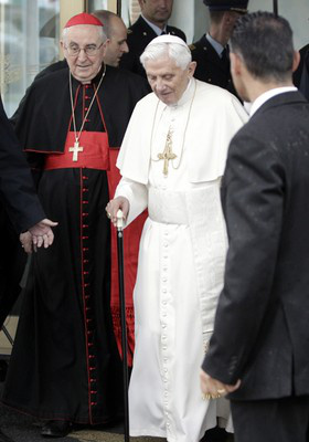 Papa Bento XVI visita o Líbano pela primeira vez