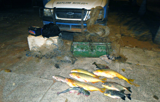 PMA autua dois pescadores no rio Nioaque, onde a pesca é proibida