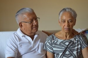 Último nome que Alzheimer levou foi o de Davi, que há 10 anos vive pela esposa Davi cuida 24 horas da esposa Geracina. (Foto: Thailla Torres)