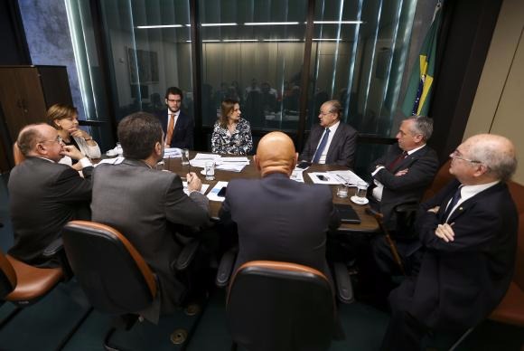 Reforma da Previdência é condição para sustentar crescimento A secretária do Tesouro Nacional, Ana Paula Vitali Janes Vescovi, se reúne com parlamentares da Comissão de Finanças e Tributação da Câmara dos Deputados / Foto: Divulgação