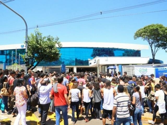 Candidatos durante dia de prova do Enem (Foto: Marcos Ermínio / arquivo)