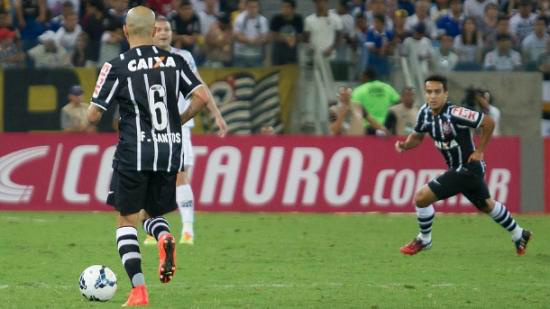 Bragantino bate Corinthians e sai na frente nas oitavas