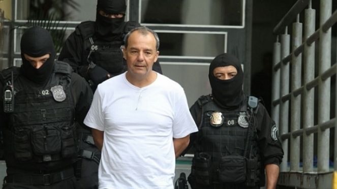 Sérgio Cabral é transferido (Foto: G1)