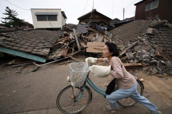 "É a pior crise desde a Segunda Guerra Mundial", lamenta premiê japonês "É a pior crise desde a Segunda Guerra Mundial", lamenta premiê japonês