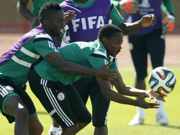 Fifa suspende federação da Nigéria por interferência governamental
