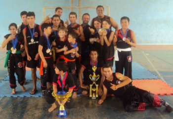 Saldo de 2012 é de 10 vitórias em campeonatos para Escola Dragões de Fogo Saldo de 2012 é de 10 vitórias em campeonatos para Escola Dragões de Fogo