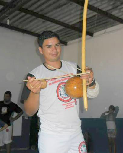 Escola Dragões de Fogo está com inscrições abertas para aulas de Capoeira Professor Rodrigo Xavier.