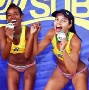 Victória e Ana Carolina de MS disputam Sul-Americano de vôlei de praia Foto: Divulgação