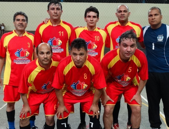 Torneio interno de futsal da Prefeitura de Amambai premia campeões A equipe da Secretaria de Saúde, campeã do Interno de Futsal 2014 / Foto: Assessoria