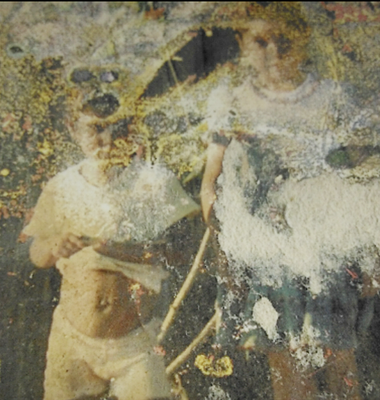 Mulher procura por filhos desaparecidos no ano 1984 e que estariam em Amambai Essa foto é de Maria da Luz e Leonilson ainda crianças e foi cedida por um primo, José Viana dos Anjos / Foto: Reprodução